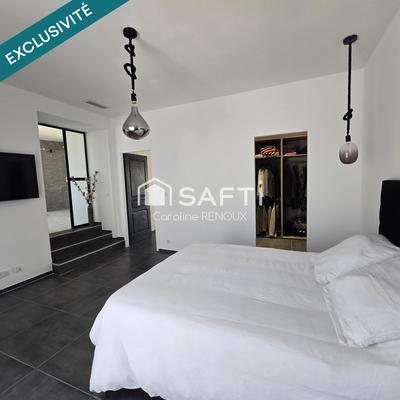 Maison - 160 m² - 2 pièces