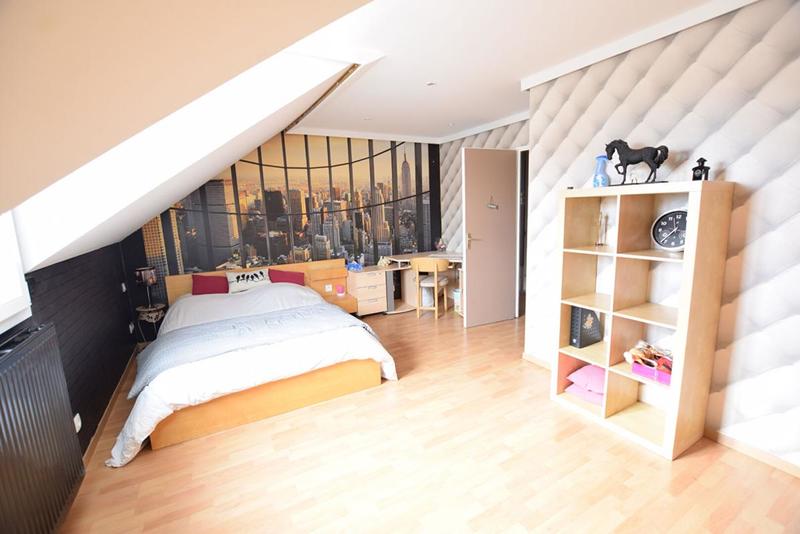 Pavillon - 140 m² - 6 pièces