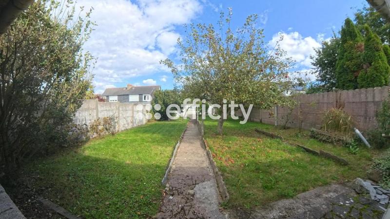 Maison - 96 m² - 5 pièces