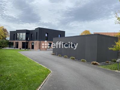 Pavillon - 270 m² - 5 pièces