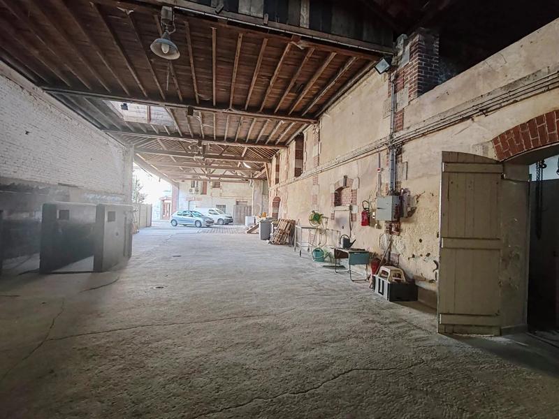 Immeuble - 240 m² - 11 pièces