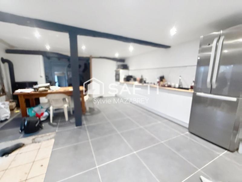 Maison - 215 m² - 8 pièces