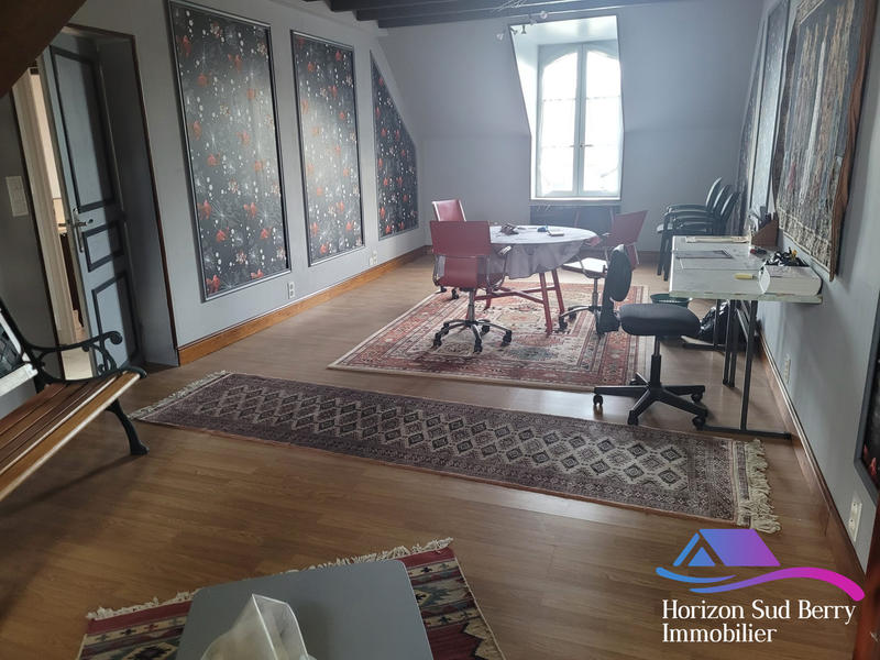 Maison - 346 m² - 10 pièces