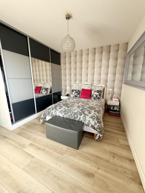 Appartement - 100 m² - 4 pièces