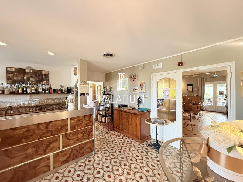 Fonds de commerce - 300 m²