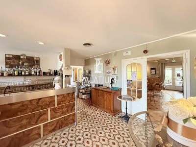 Fonds de commerce - 300 m²