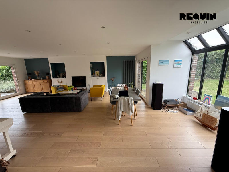 Villa - 200 m² - 8 pièces