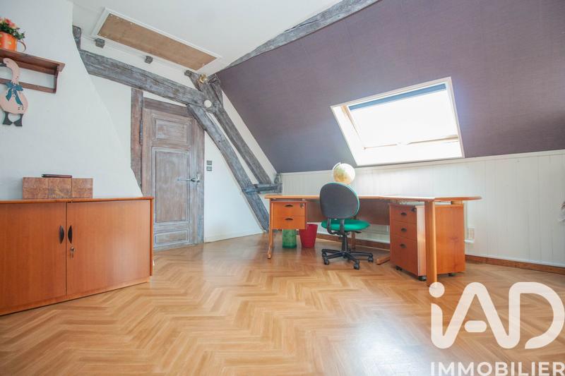 Maison - 180 m² - 9 pièces