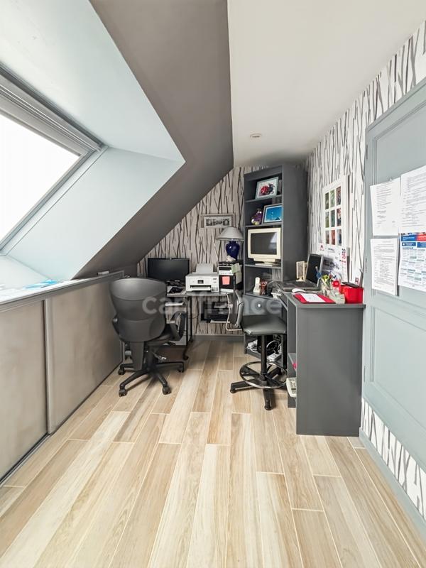 Pavillon - 146 m² - 6 pièces