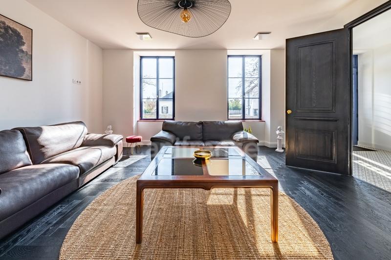 Propriété - 362 m² - 10 pièces