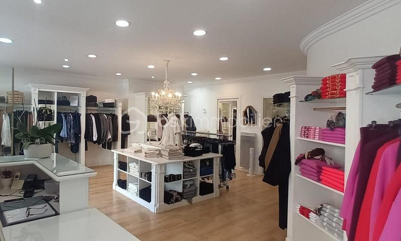 Local commercial - 32 m² - 1 pièce