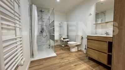 Maison de ville - 235 m² - 9 pièces