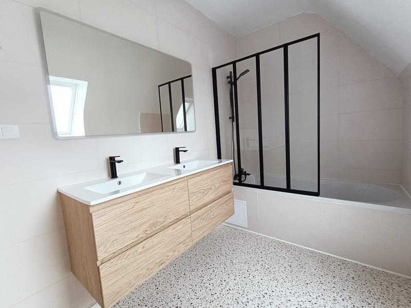 Maison traditionnelle - 102 m² - 5 pièces