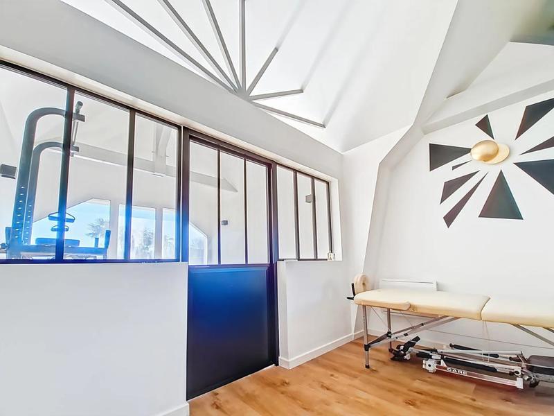 Maison - 220 m² - 7 pièces