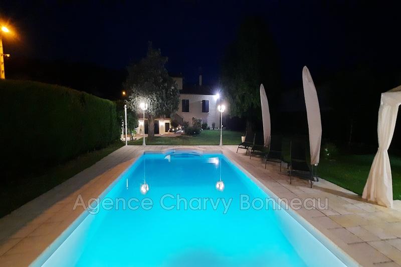 Maison - 183 m² - 8 pièces