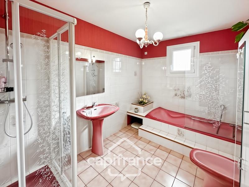 Maison - 140 m² - 7 pièces