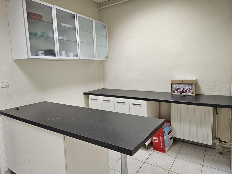 Bureau - 428 m² - 12 pièces