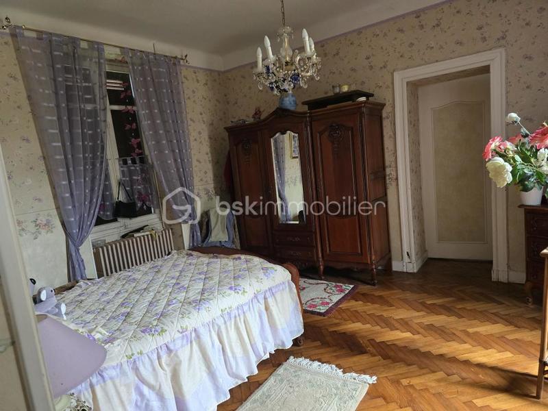 Maison ancienne - 220 m² - 9 pièces