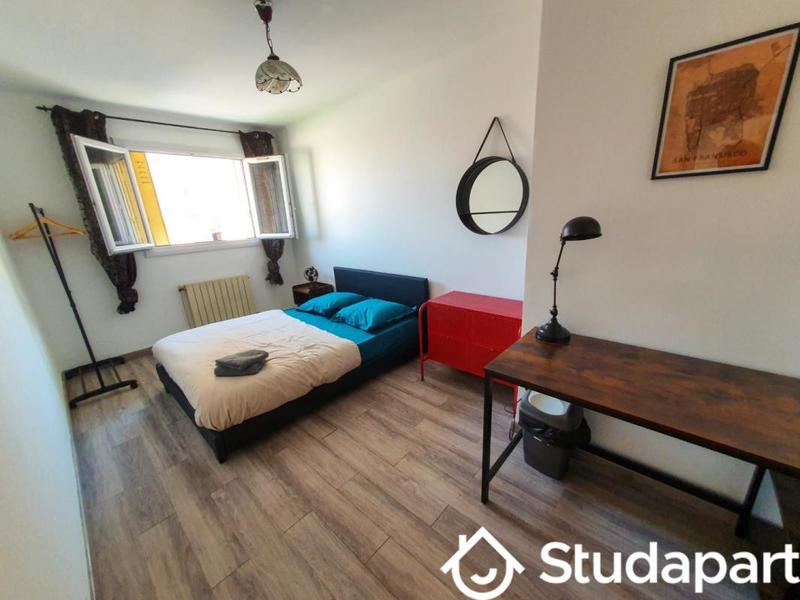 Chambre - 12 m² - 1 pièce