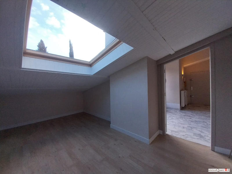 Appartement - 60 m² - 2 pièces