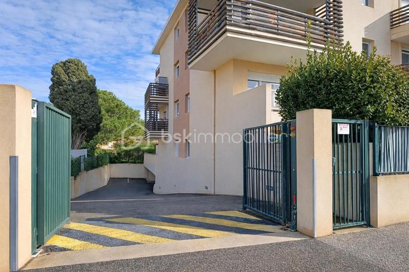 Parking / Garage - 12 m²