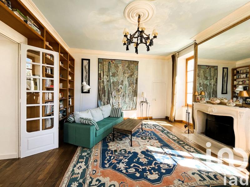 Maison - 372 m² - 12 pièces