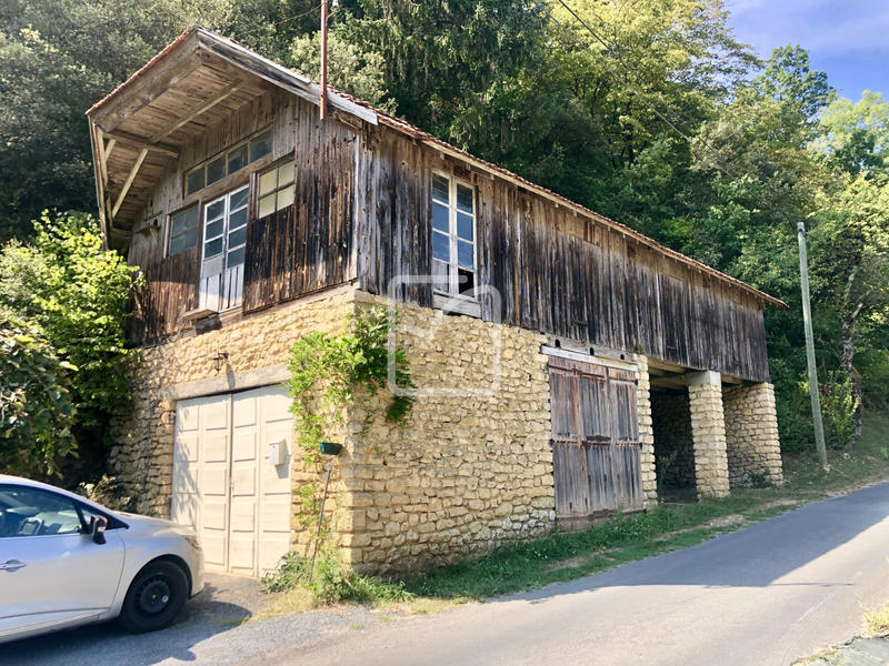 Maison - 330 m² - 12 pièces