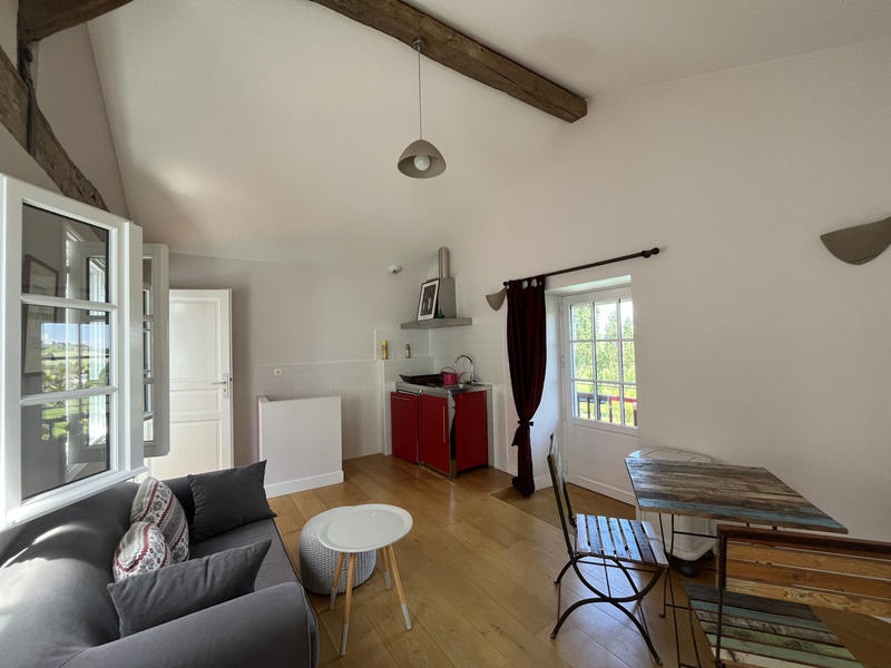 Maison - 325 m² - 11 pièces