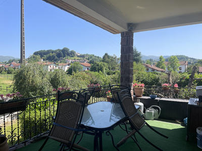 Maison - 216 m² - 9 pièces