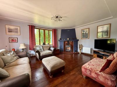 Maison traditionnelle - 164 m² - 6 pièces