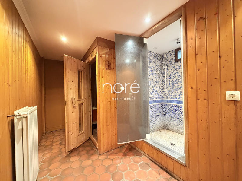 Villa - 460 m² - 14 pièces