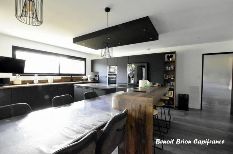 Maison - 200 m² - 5 pièces