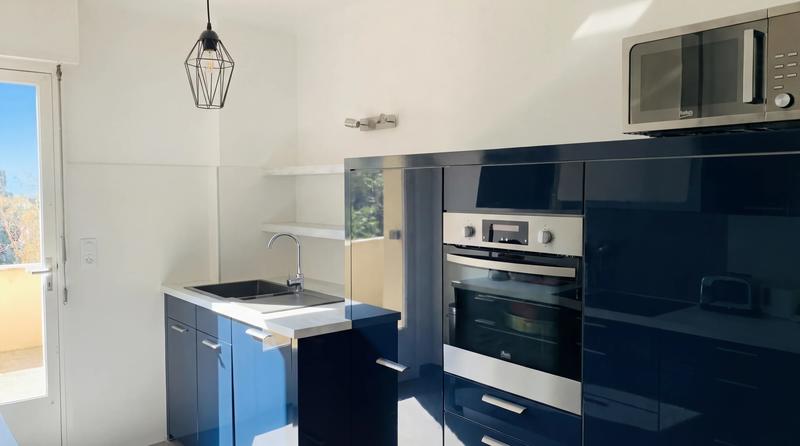 Appartement - 80 m² - 3 pièces