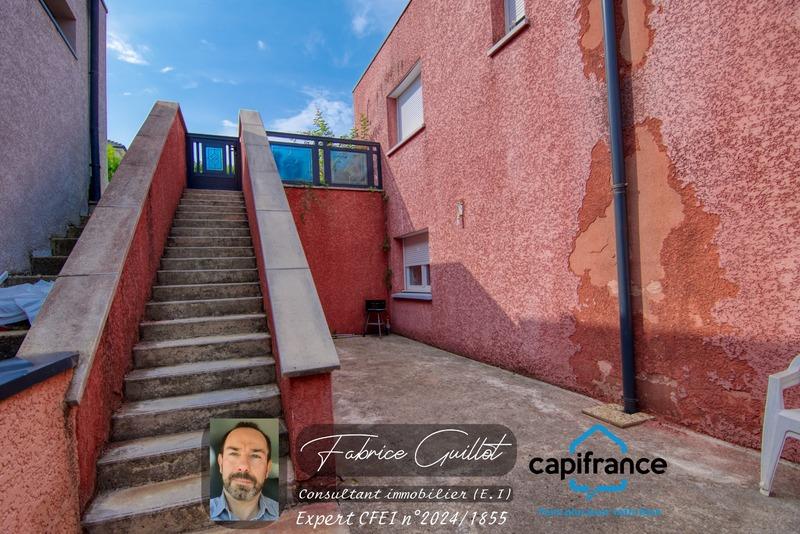 Maison - 241 m² - 7 pièces