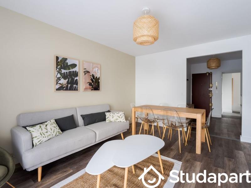 Chambre - 82 m² - 1 pièce