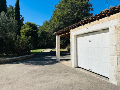 Maison - 245 m² - 7 pièces