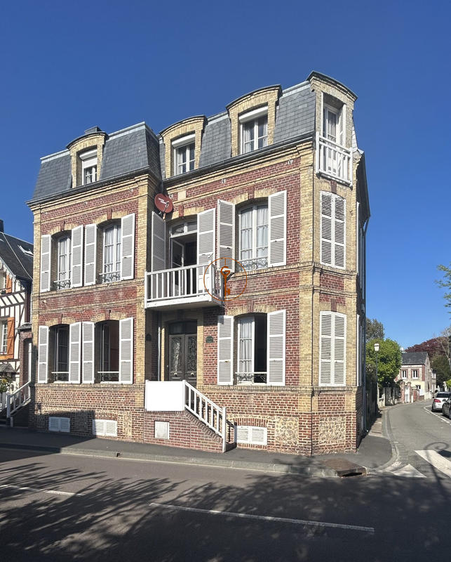 Maison ancienne - 136 m² - 7 pièces