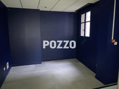 Local commercial - 190 m² - 8 pièces