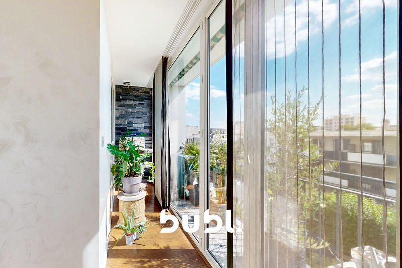 Appartement - 125 m² - 6 pièces