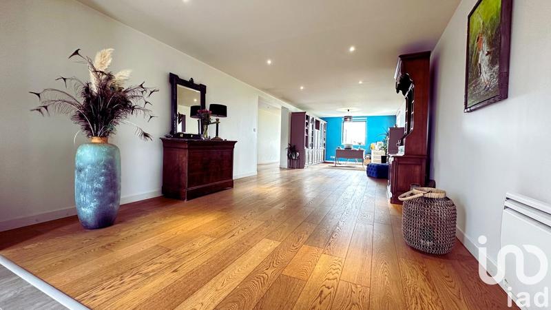 Maison - 437 m² - 5 pièces