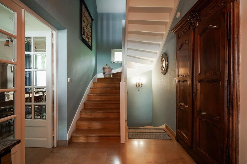 Maison - 246 m² - 9 pièces