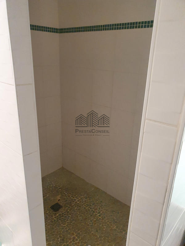 Maison - 200 m² - 6 pièces