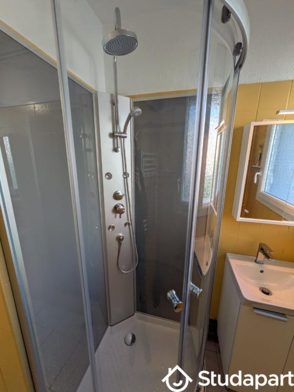 Chambre - 13 m² - 1 pièce