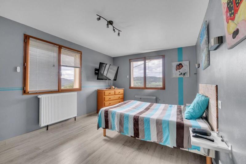 Villa - 167 m² - 6 pièces