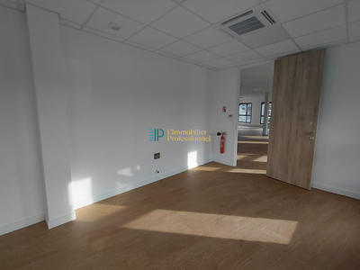 Bureau - 159 m² - 2 pièces