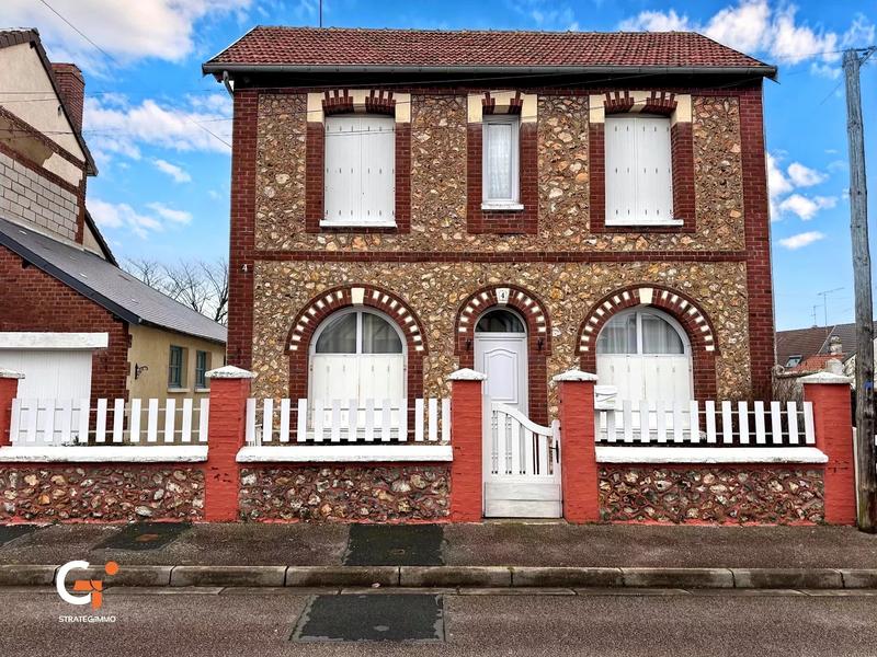 Maison - 97 m² - 6 pièces