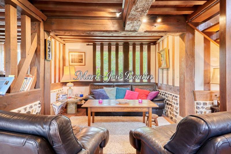 Maison - 250 m² - 9 pièces