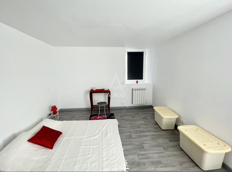 Maison en pierre - 187 m² - 9 pièces