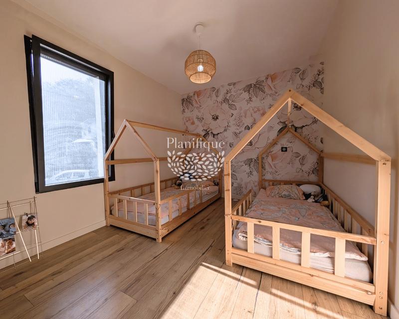 Maison - 194 m² - 5 pièces