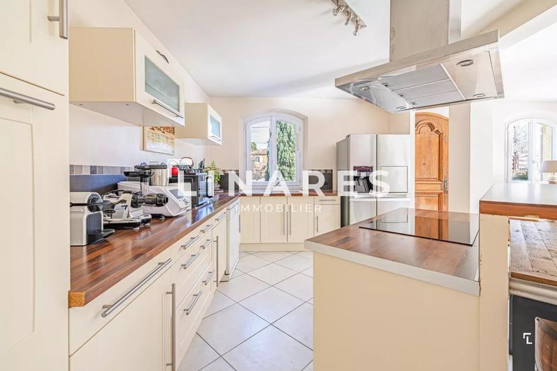 Maison - 162 m² - 5 pièces